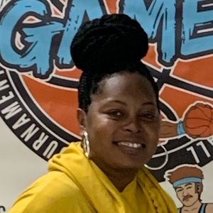 Meet your Posher, Pamela